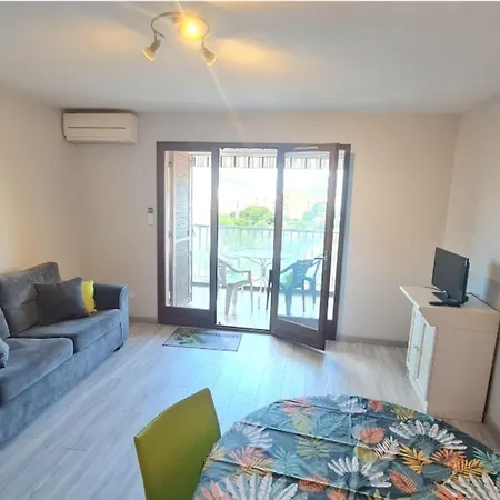 Bright T2 In The Heart Of Apartment
